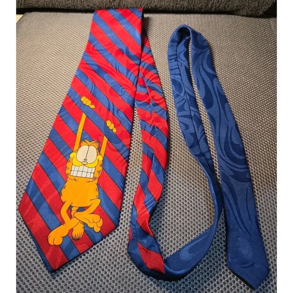 Garfield The Cat Mans Neck Tie Red & Blue Striped